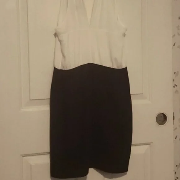 White and Navy Dress - Picture 4 of 4